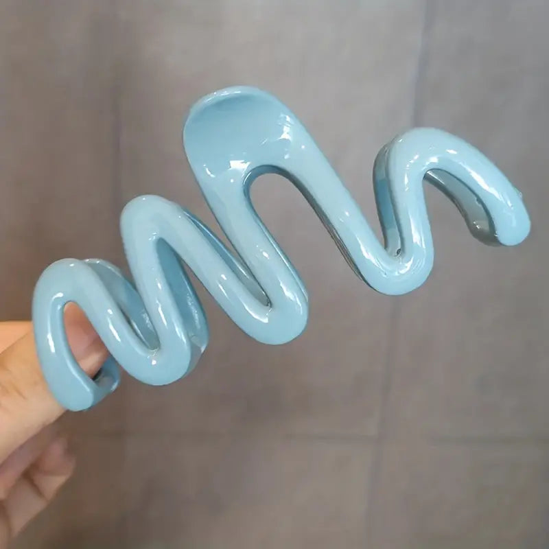 Non-Slip Wavy Hair Claw Clip